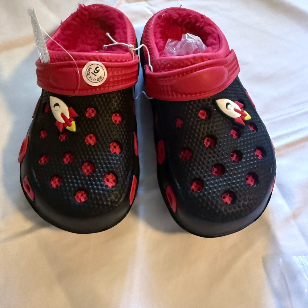 LG Black and Red Rocket Kids Slippers